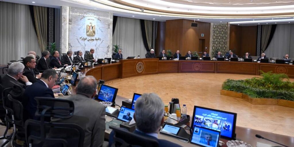 الحكومة توافق على 13 قرار .. تعرف عليهم