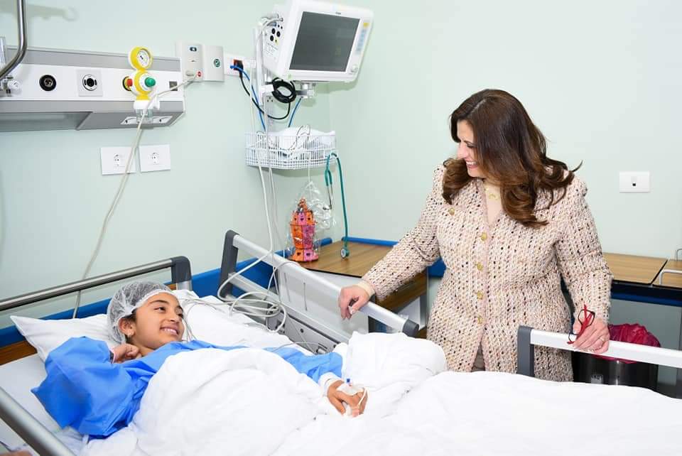 وزيرة الهجرة تتفقد مستشفى الناس لجراحات أمراض القلب للأطفال 
