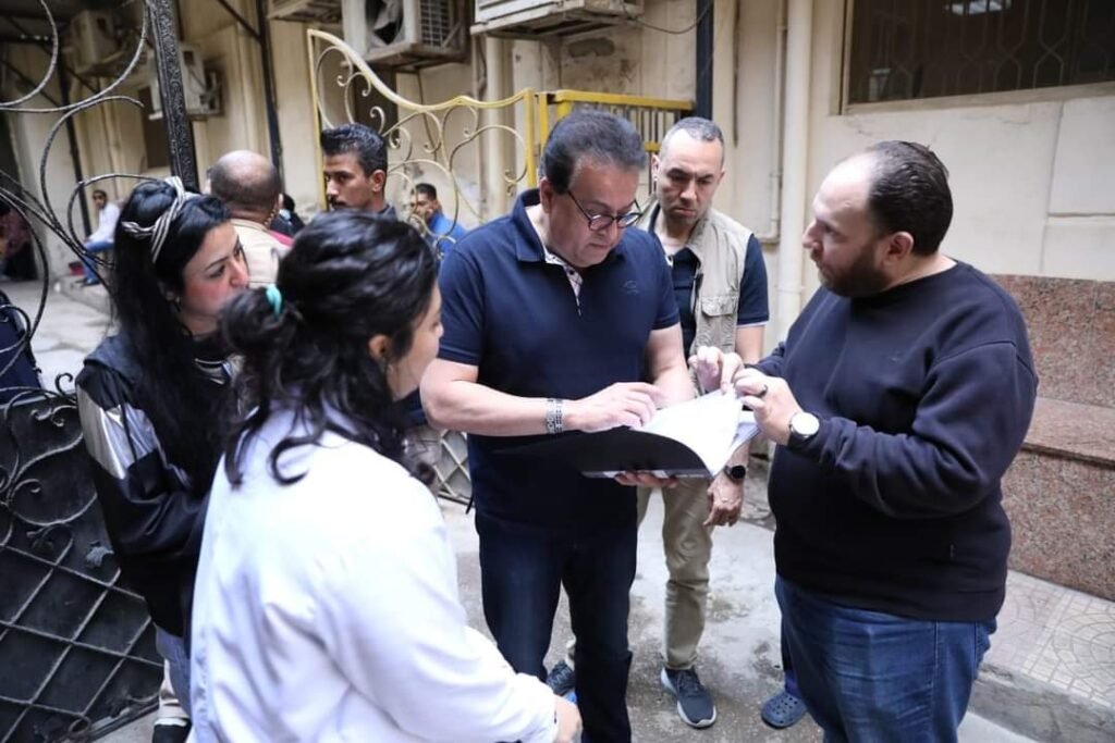 بالصور.. وزير الصحة يتفقد مستشفى ٦ أكتوبر بالدقي ويشيد بانضباط المنظومة
