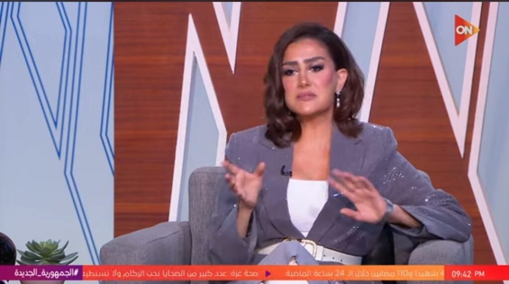 غادة عبد الرازق: «عائلتي قالتلي هتبقي كومبارس وتفضحينا»..