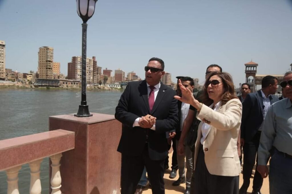 نيفين الكيلاني ومحافظ الدقهلية يتفقدان عددًا من المشروعات الثقافية وتكثيف الفعاليات والأنشطة بالمحافظة 