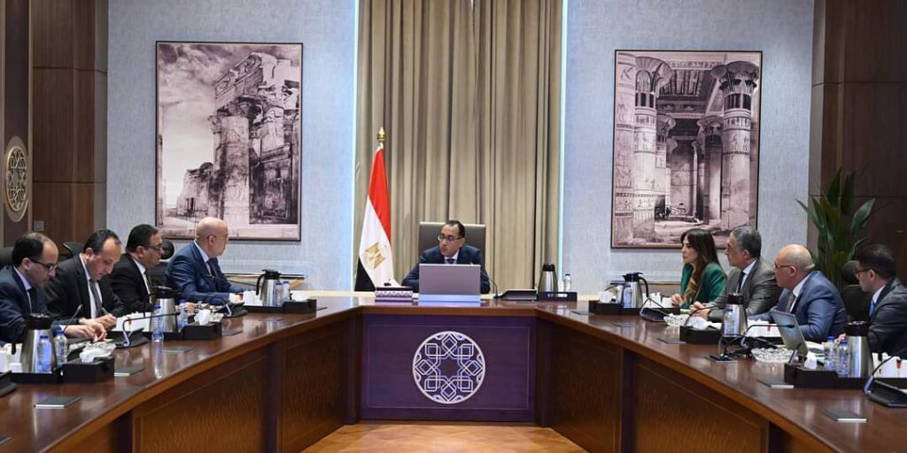 رئيس الوزراء يلتقي مسئولي شركة "هاير مصر" لتصنيع الأجهزة المنزلية
