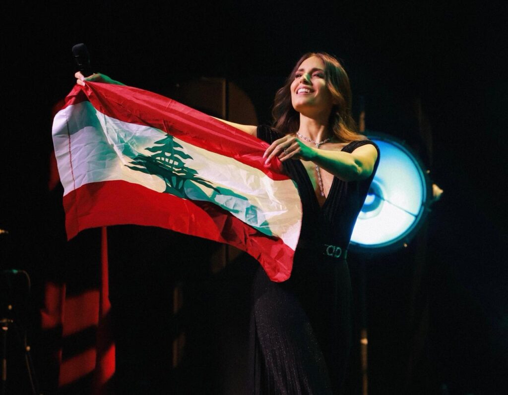 بالصور .. 6 نجوم عالميين يشاركون هبة طوجي في حفلها التاريخي بباريس