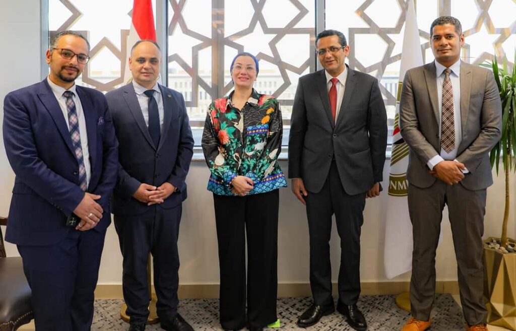 نقيب الصحفيين: هدفنا دعم شباب الإعلاميين وتنمية مهاراتهم الكتابية حول القضايا البيئية