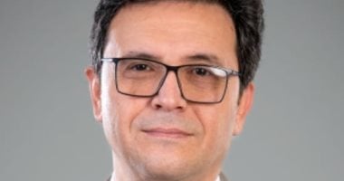 دكتور بدرجة فنان...تعرف على أحمد هنو وزير الثقافة الجديد