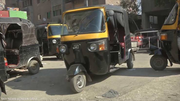 حظر سير التوكتوك في شارع المنيل 