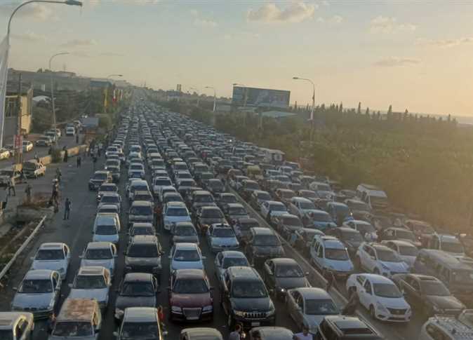 نزوح آلاف اللبنانيين