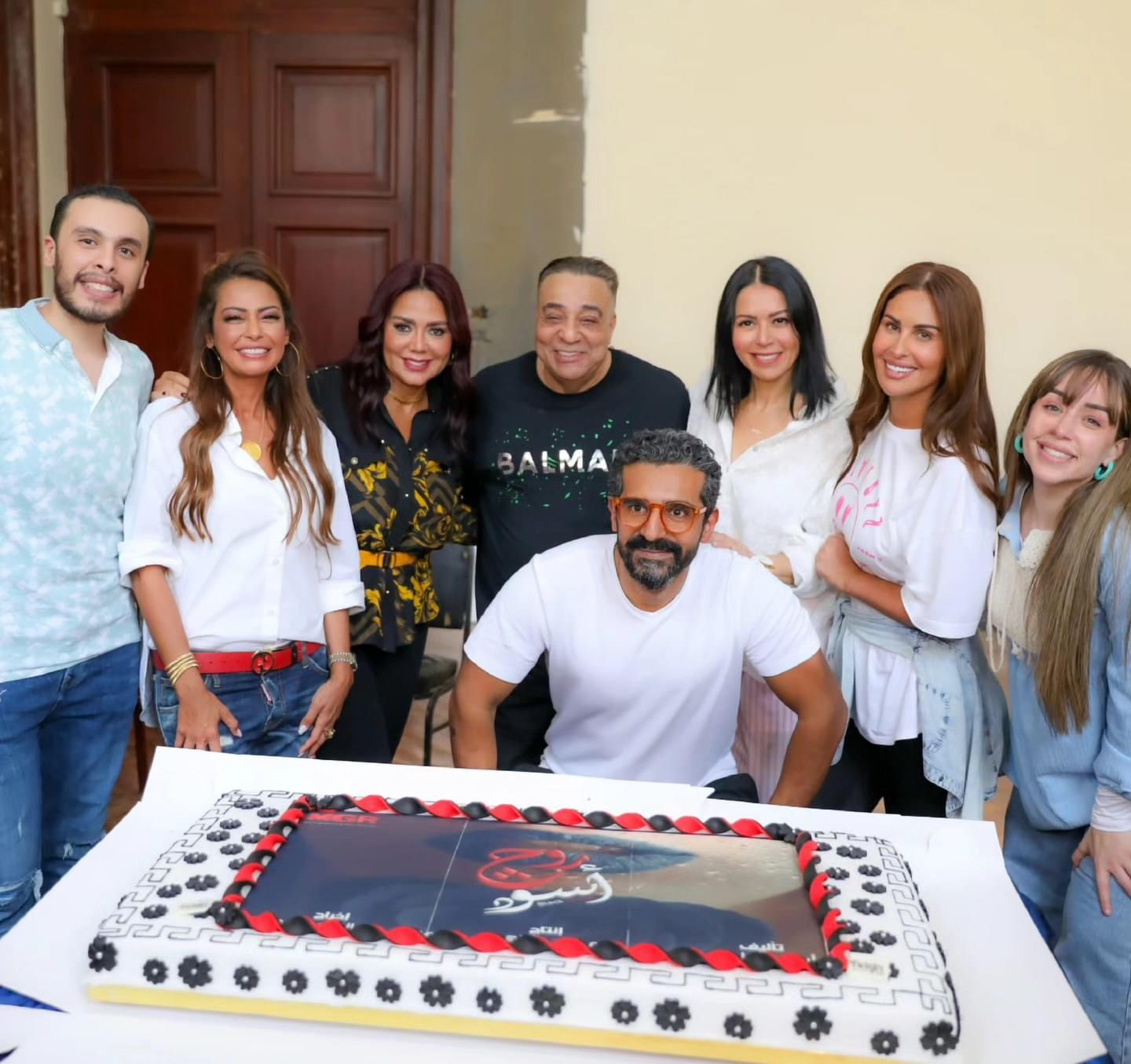 أسرة مسلسل «روج أسود»