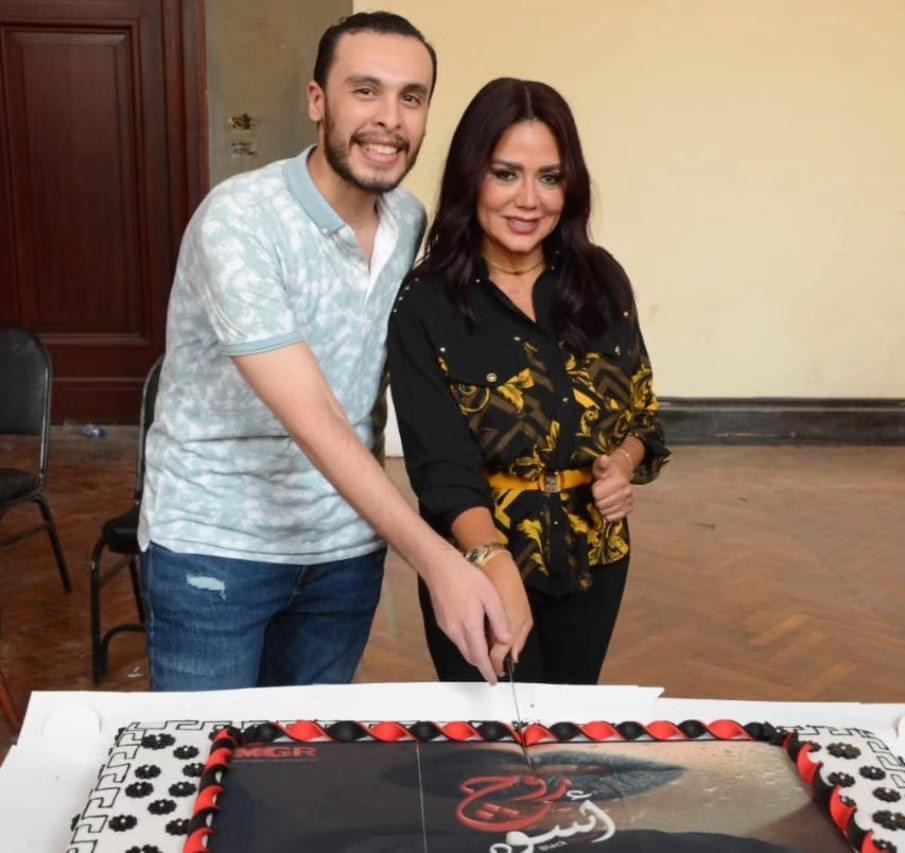 أسرة مسلسل «روج أسود»