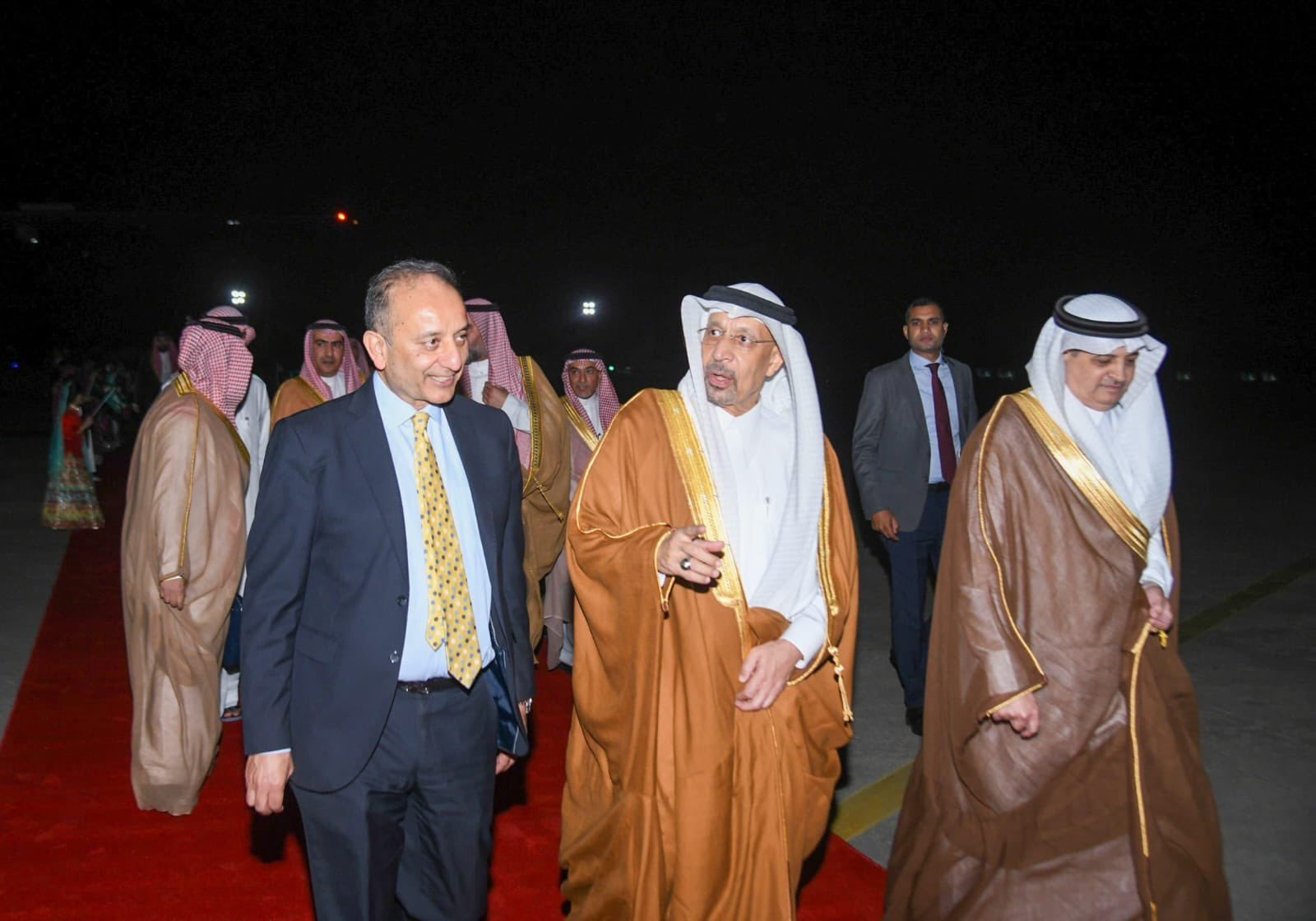السعودية وباكستان يوقعان 30 اتفاقا استثماريا بقيمة ملياري دولار