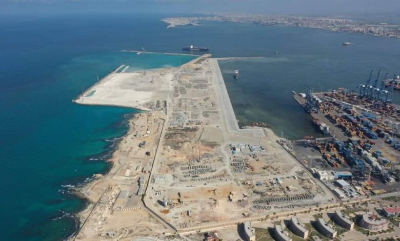 «صور».. لمشروع محطة تحيا مصر ٢ متعددة الأغراض على رصيف ١٠٠ بميناء الدخيلة 
