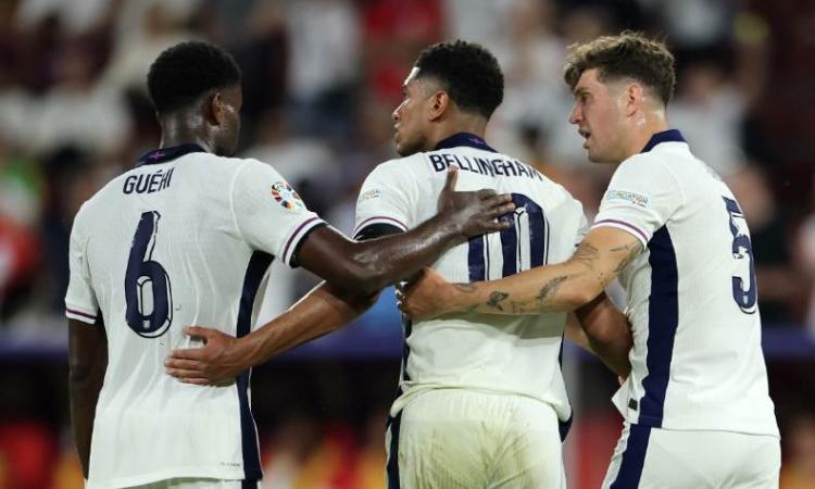 «إنجلترا» يكتسح أيرلندا 5-0 ويتأهل للمستوى الأول بدوري الأمم الأوروبية