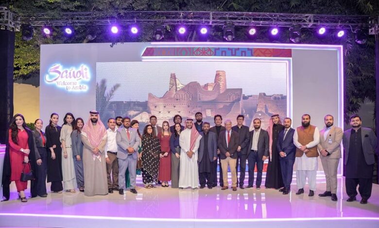 مسافرون باكستانيون إلى المملكة العربية السعودية