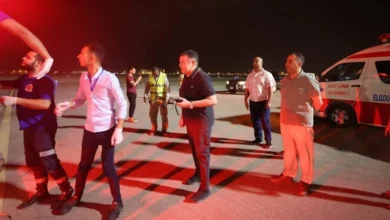محافظ البحر الأحمر يتابع ميدانيًا حادث غرق الحفار البحري بجبل الزيت ويوجه بتكثيف جهود الإنقاذ