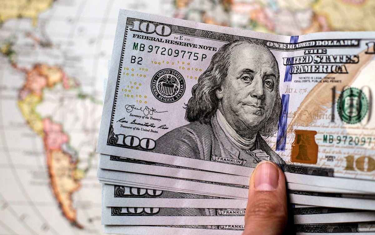 استقرار سعر صرف الدولار أمام الجنيه بمنتصف تعاملات اليوم السبت 2 أغسطس