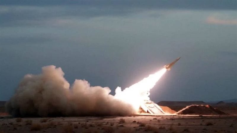 الحوثيون يستهدفون 3 مدن إسرائيلية بصاروخ باليستي فرط صوتي ومسيرات