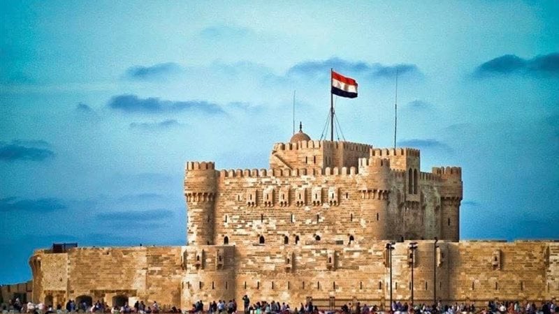 إصابة طفل في حادث سقوط سقالة حديدية بقلعة قايتباي بالإسكندرية