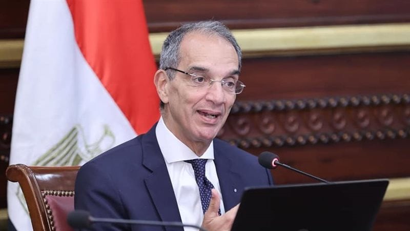 وزير الاتصالات: مصر تبدأ تصدير أجهزة المحمول محليّة الصنع العام المقبل
