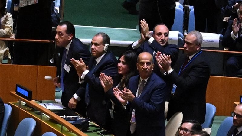 شاهد.. فرحة الوفد المصري بعد اعتراف فرنسا بالدولة الفلسطينية خلال مؤتمر الأمم المتحدة